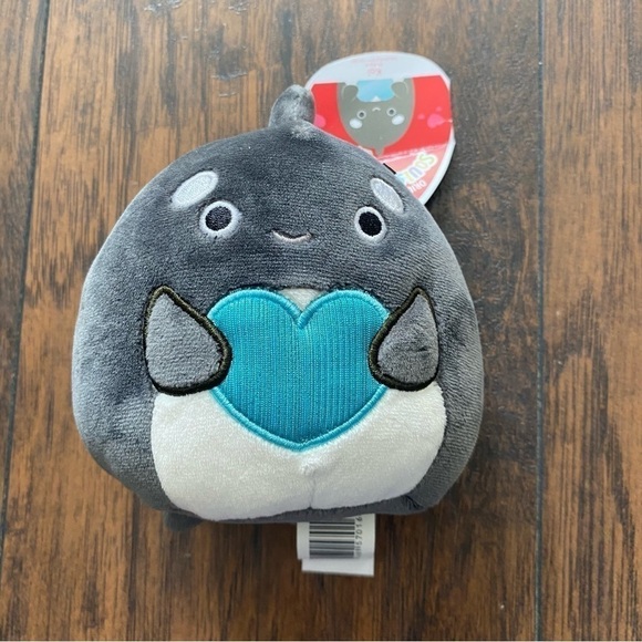 Squishmallows Kai the Orca - Picture 8 of 8